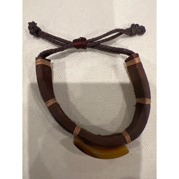 Men’s Leather Agate Adjustable Bracelet - Picture 5 of 6